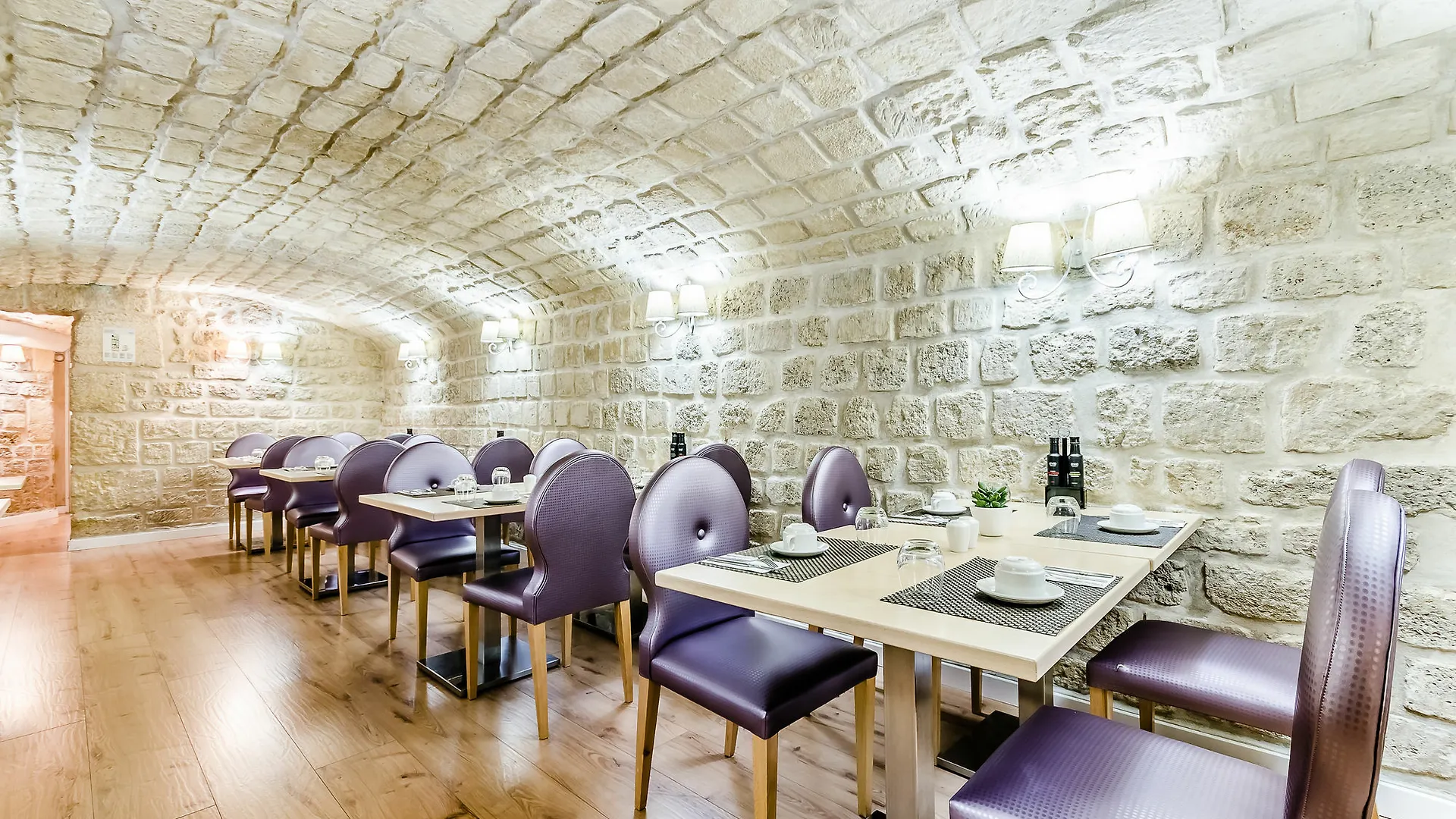 Exe Centre 3*